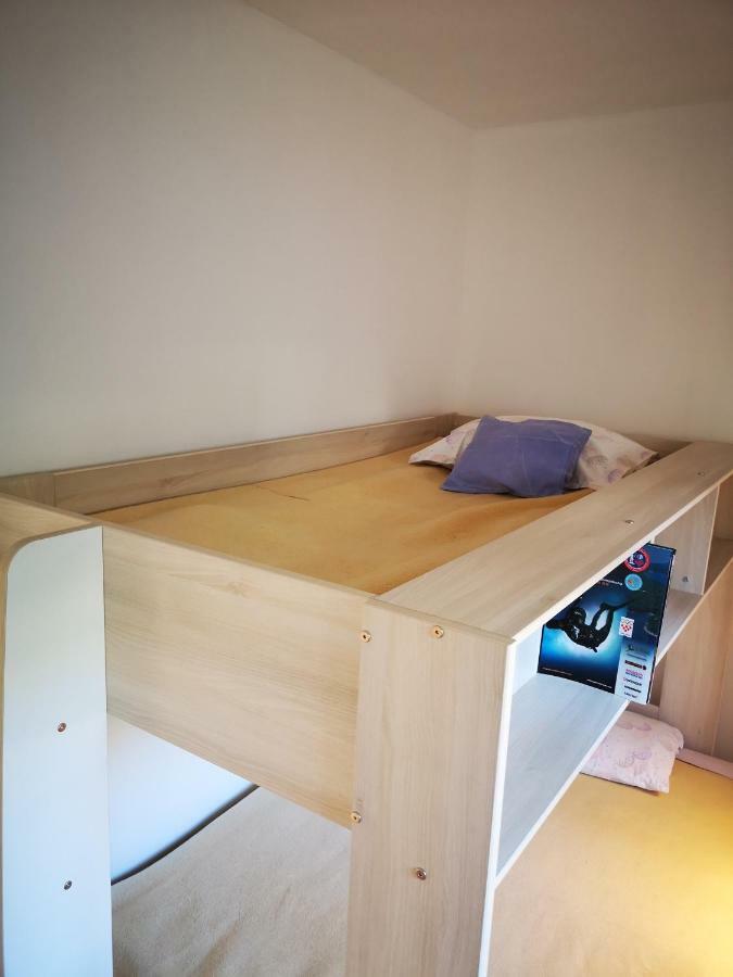 Holiday House Maretta - Apartment No 1 Lukovo Šugarje Kültér fotó